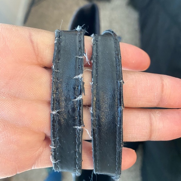 Micheal Kors Tote - Picture 4 of 8